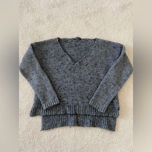 Brandy melville sweater